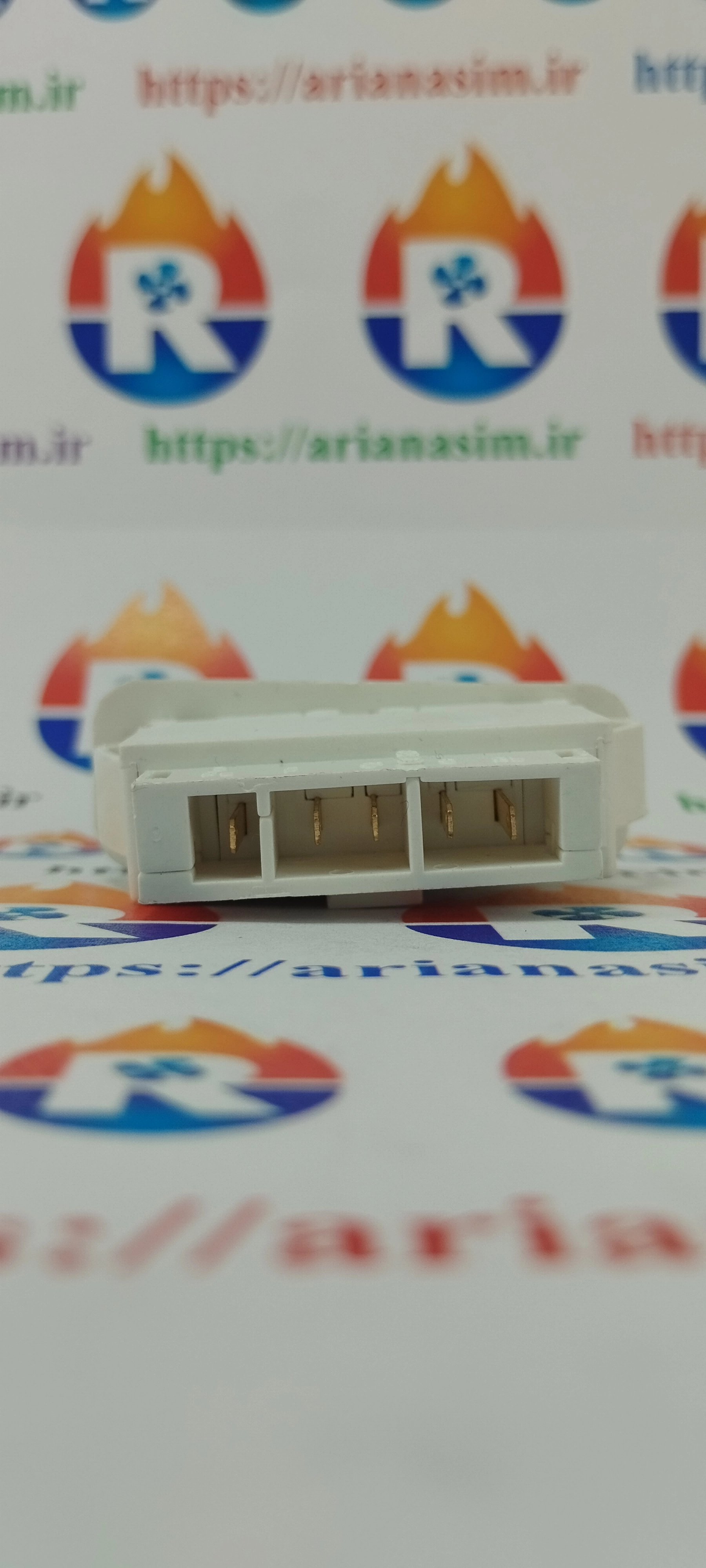 میکروسوئیچ درب یخچال فریزر کمبی