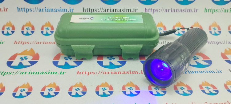 چراغ قوه یو وی